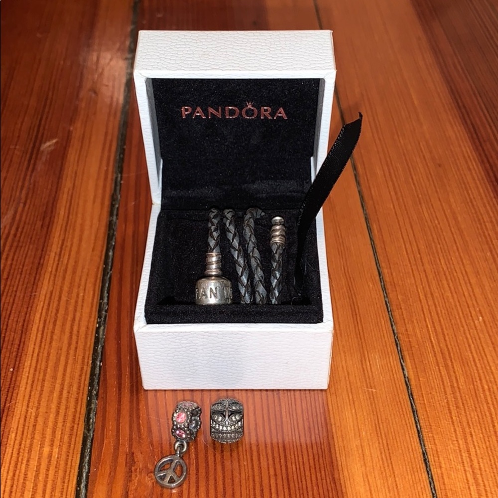 Leather pandora bracelet with 2 charms